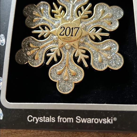 Harvey Lewis Holiday Ornament 2017 Embellished with Crystals from Swarovski NIB - Picture 7 of 10